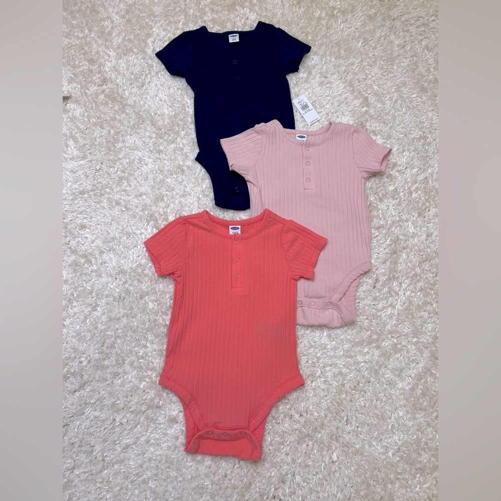 OLD NAVY || NWT/NWOT Lot of Infant Bodysuits